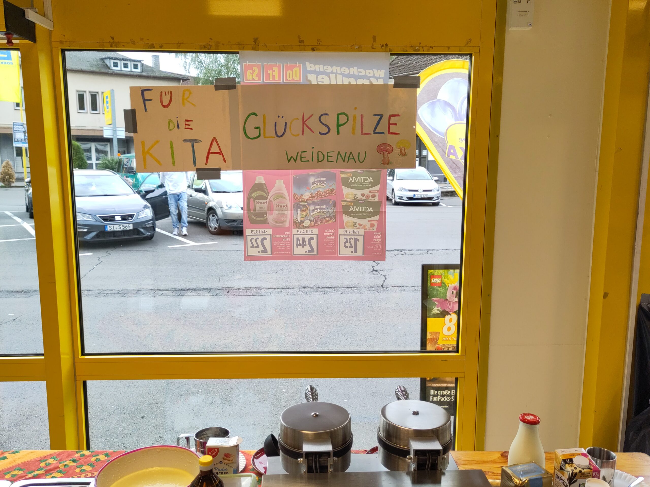 Foto von der Waffelback-Station für das Waffelbacken für die KiTa Glückspilze